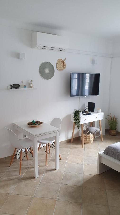 Mira Vila Studio Apartment วิลานอวา ดิ มิลฟงติส ภายนอก รูปภาพ