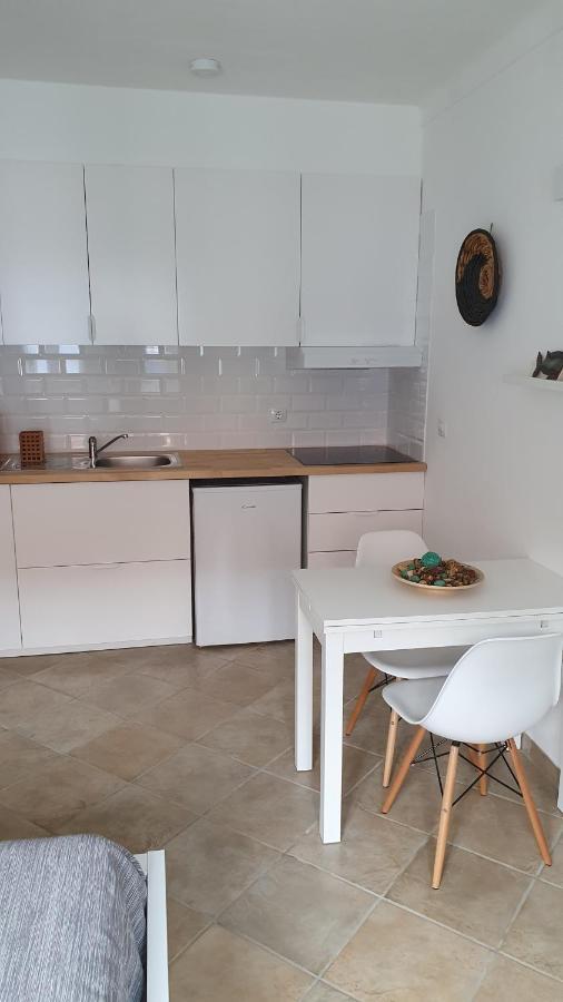 Mira Vila Studio Apartment วิลานอวา ดิ มิลฟงติส ภายนอก รูปภาพ